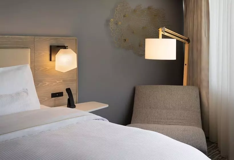 Отель The Westin Atlanta Airport