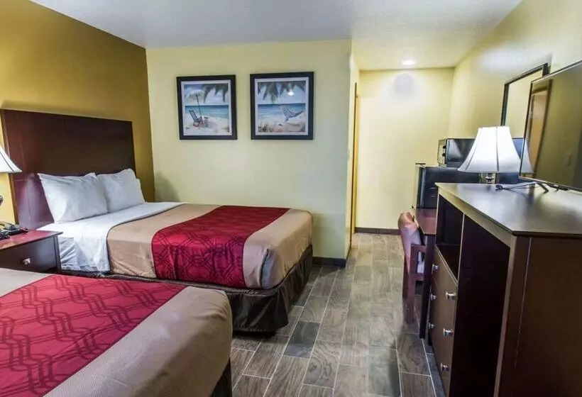 Motel Econo Lodge Cocoa Beach  Near The Port