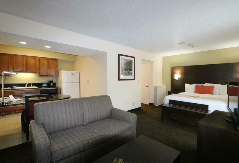 اقامتگاه Fairbridge Inn & Suites  Akron Copley Township  West