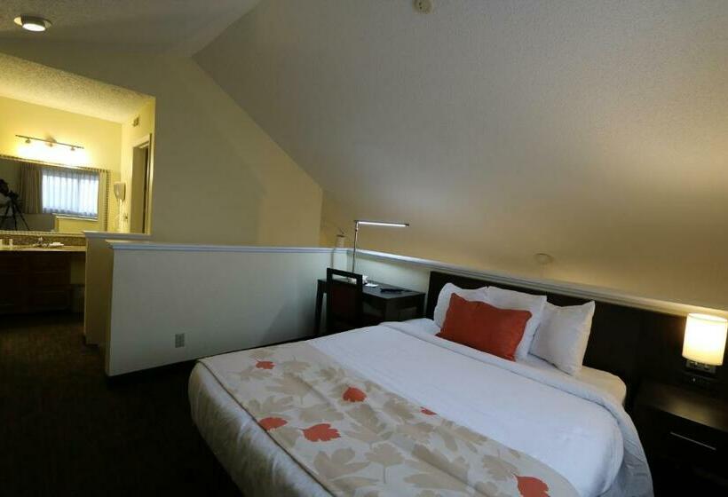 اقامتگاه Fairbridge Inn & Suites  Akron Copley Township  West