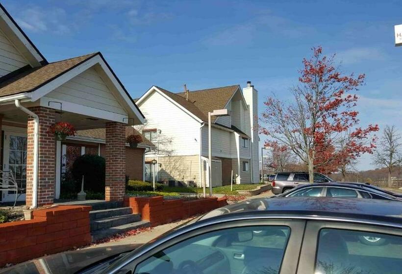 اقامتگاه Fairbridge Inn & Suites  Akron Copley Township  West