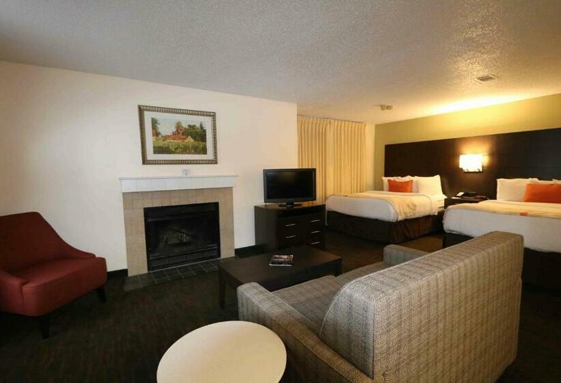 اقامتگاه Fairbridge Inn & Suites  Akron Copley Township  West