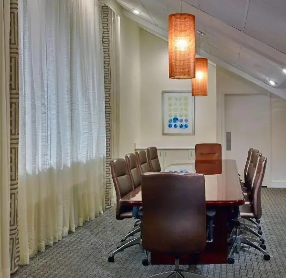 レジデンス Sonesta Simply Suites Memphis East Poplar Pike