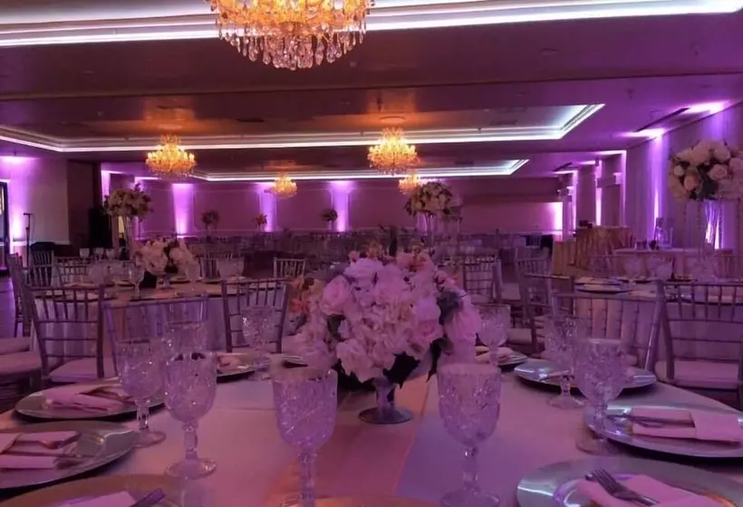 Курорт Saddleback Los Angeles Norwalk