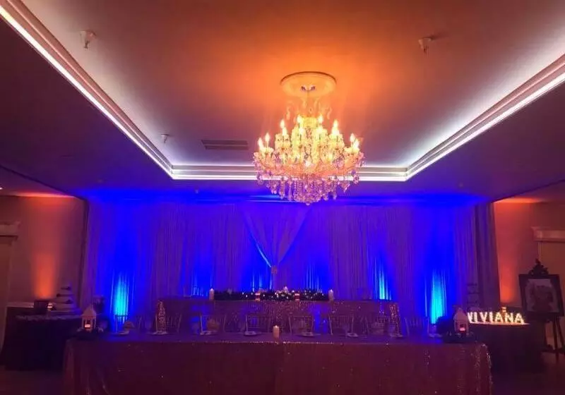 Курорт Saddleback Los Angeles Norwalk