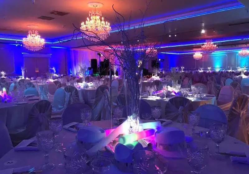 Курорт Saddleback Los Angeles Norwalk