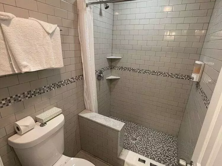 Rio Motel And Suites