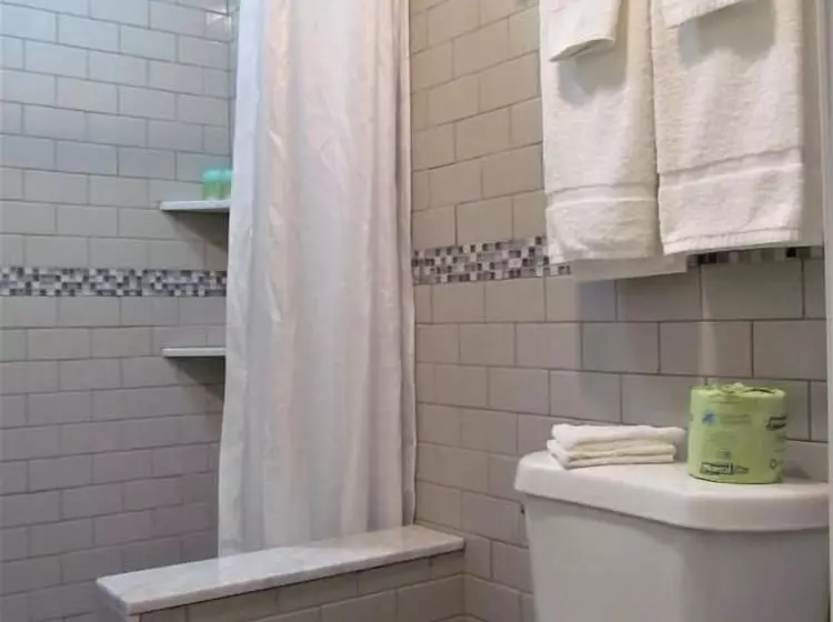 Rio Motel And Suites