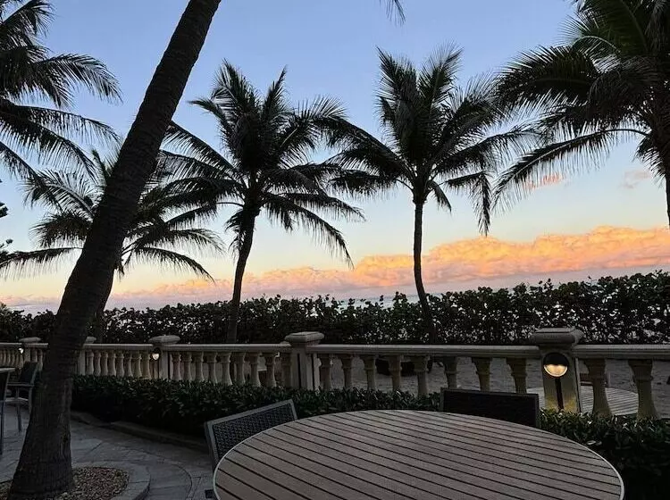 The Sea Lord Hotel & Suites