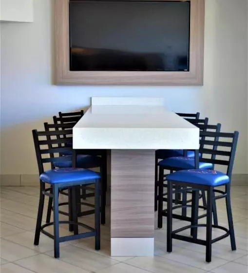 28 Boise Airport, Ascend Hotel Collection