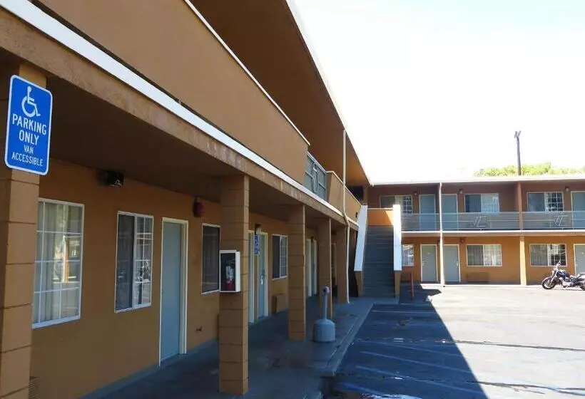 호텔 American Inn Ontario