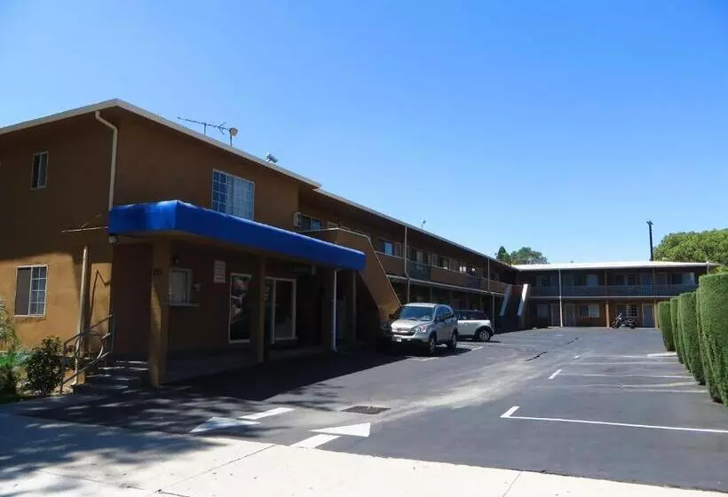 호텔 American Inn Ontario