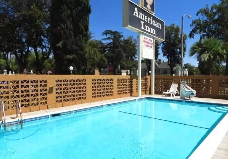 호텔 American Inn Ontario