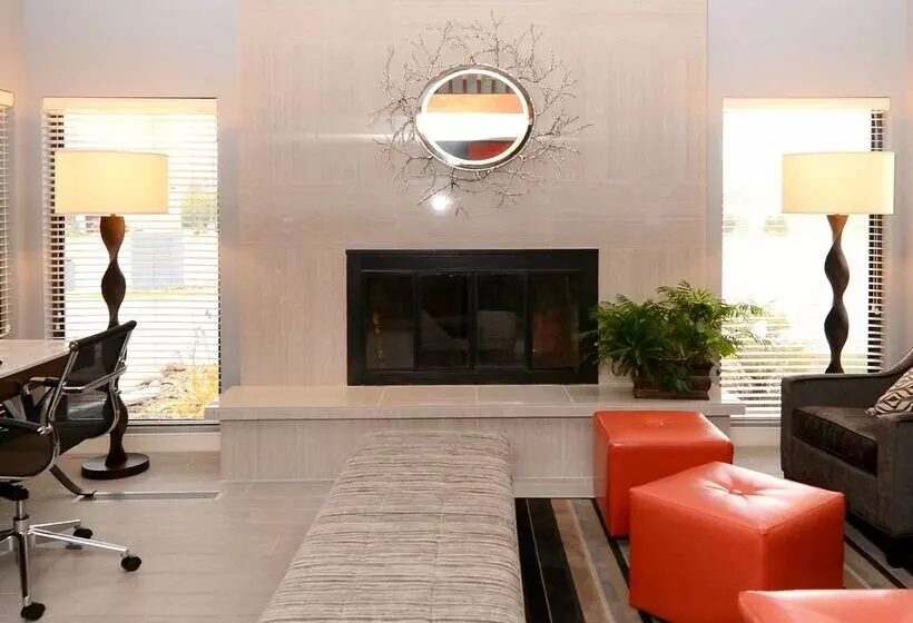 هتل Surestay By Best Western Kansas City Country Inn North