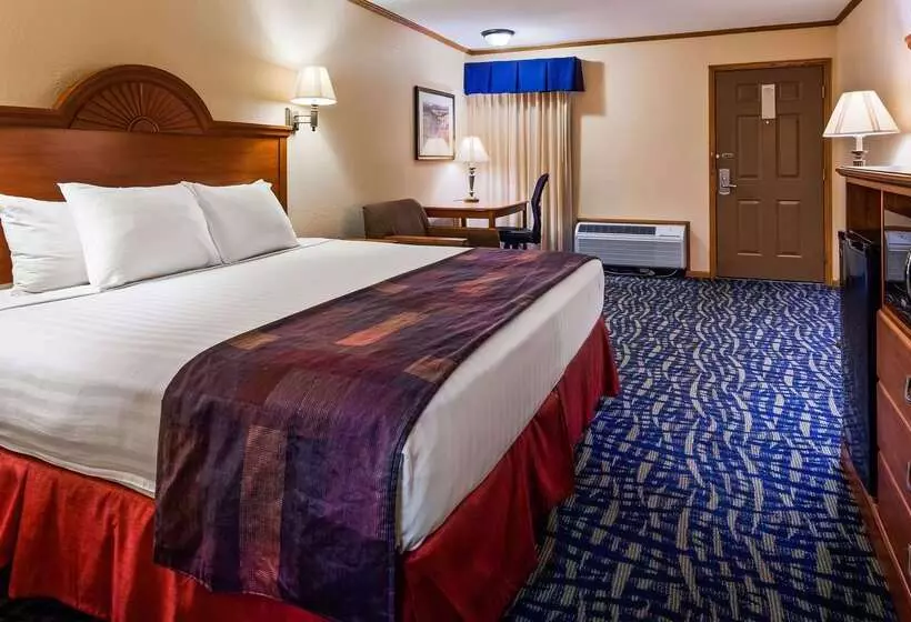 هتل Surestay By Best Western Kansas City Country Inn North