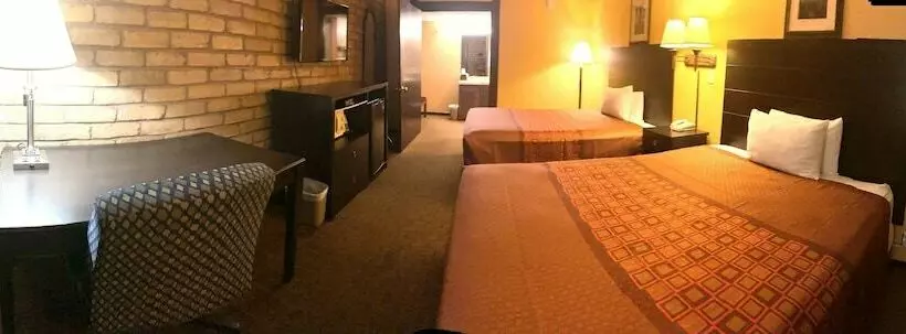 فندق Carthage Inn