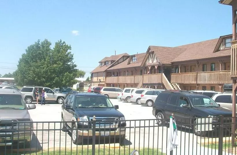 فندق Carthage Inn