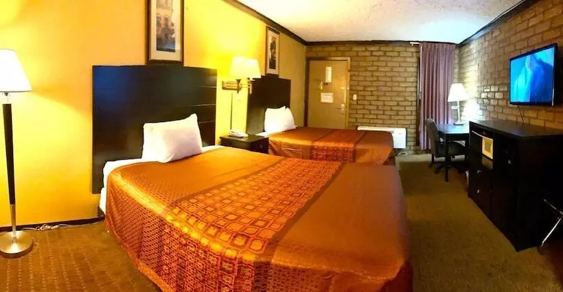 فندق Carthage Inn