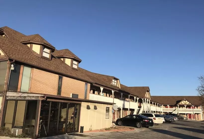 فندق Carthage Inn