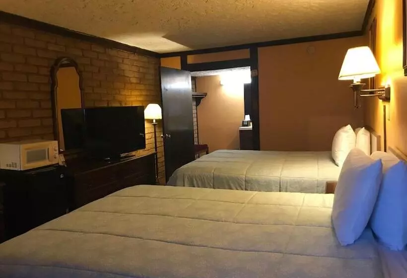 فندق Carthage Inn