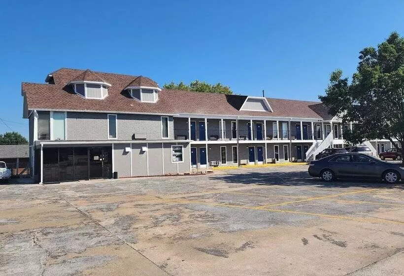 فندق Carthage Inn