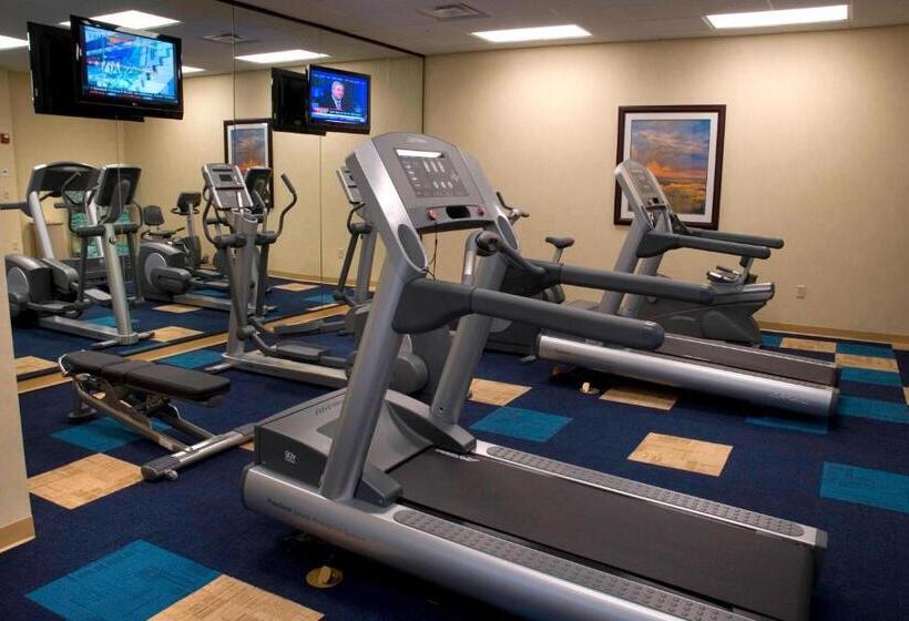 هتل Courtyard By Marriott Canton