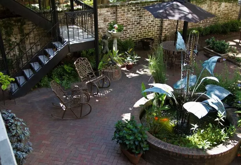 בית מלון כפרי Eliza Thompson House, Historic Inns Of Savannah Collection