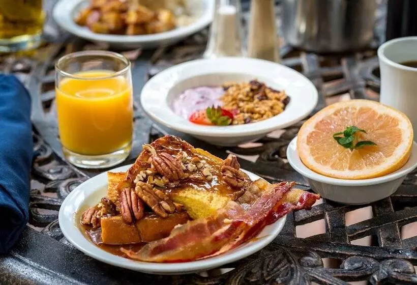 בית מלון כפרי Eliza Thompson House, Historic Inns Of Savannah Collection