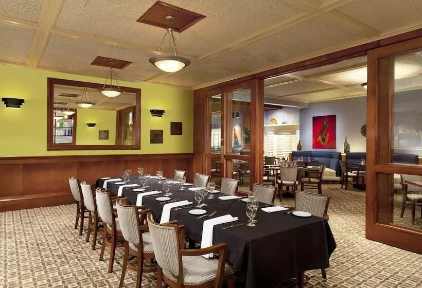 Hotel Four Points By Sheraton Bakersfield