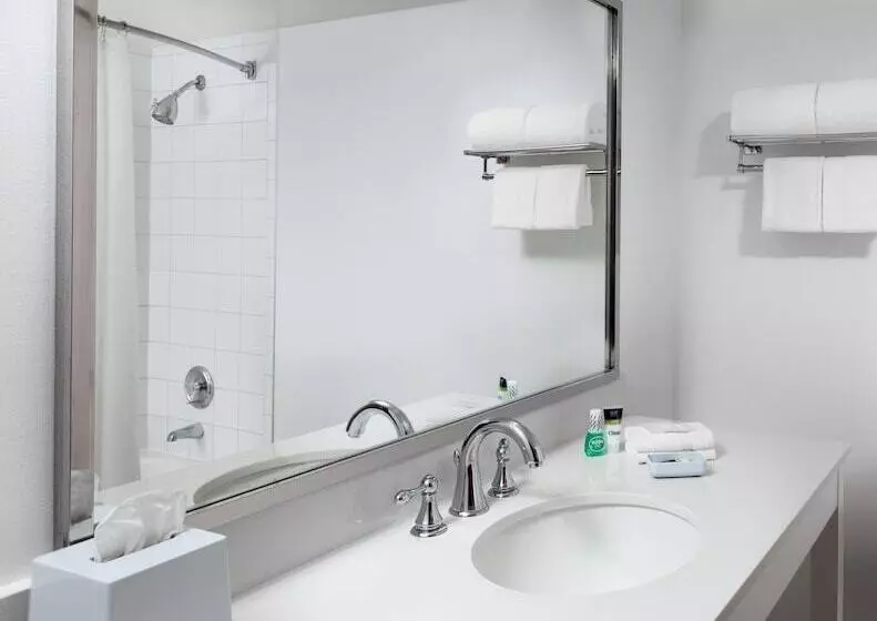 Hotel Four Points By Sheraton Bakersfield