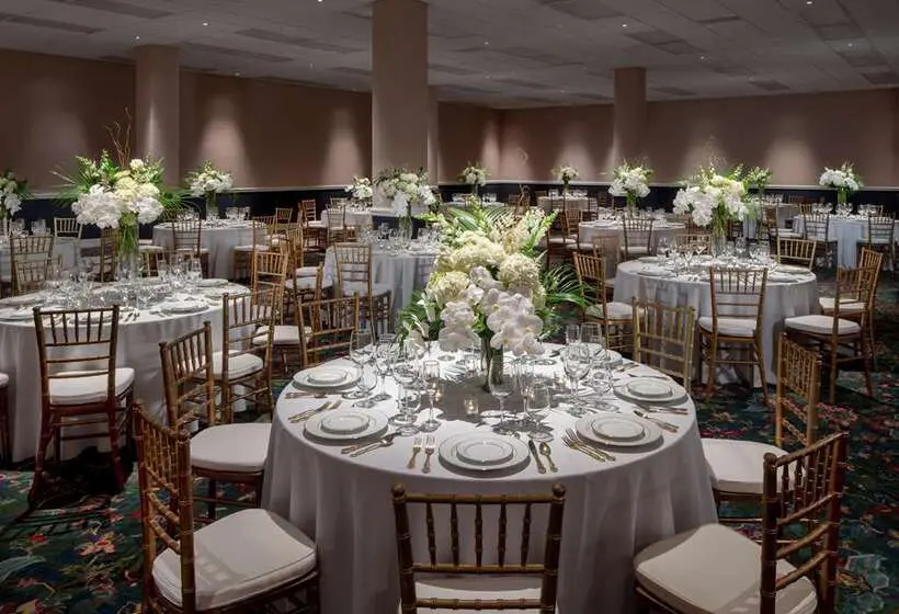 ホテル Graduate By Hilton Fayetteville Ar