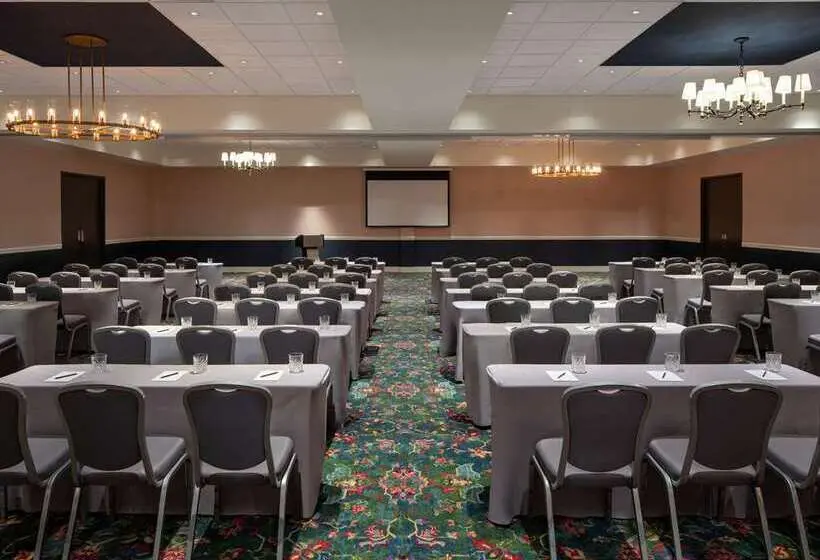 ホテル Graduate By Hilton Fayetteville Ar