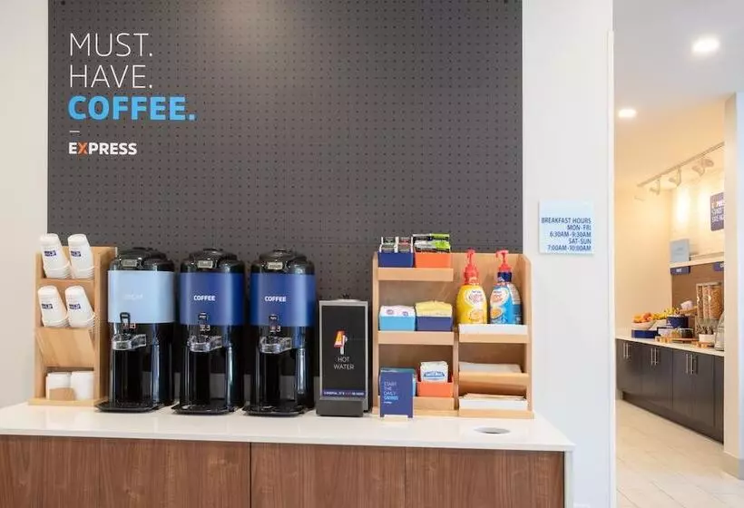 Szálloda Holiday Inn Express Monterey Cannery Row, An Ihg