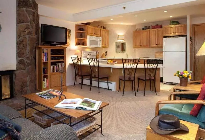 Hotel Laurelwood Condominiums, A Destination Residence