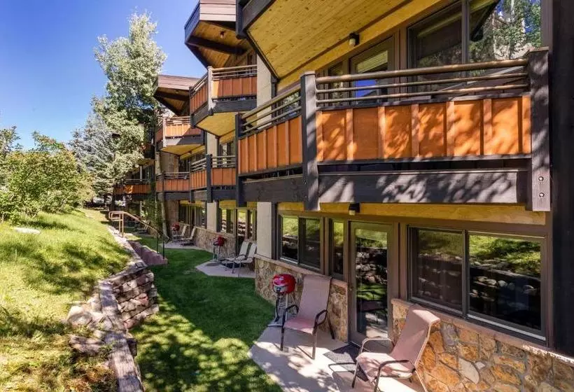 Hotel Laurelwood Condominiums, A Destination Residence