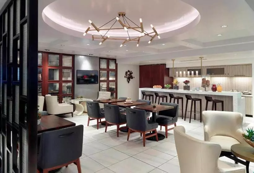 فندق New Orleans Marriott Metairie At Lakeway