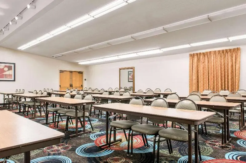 ホテル Quality Inn & Suites Miamisburg  Dayton South