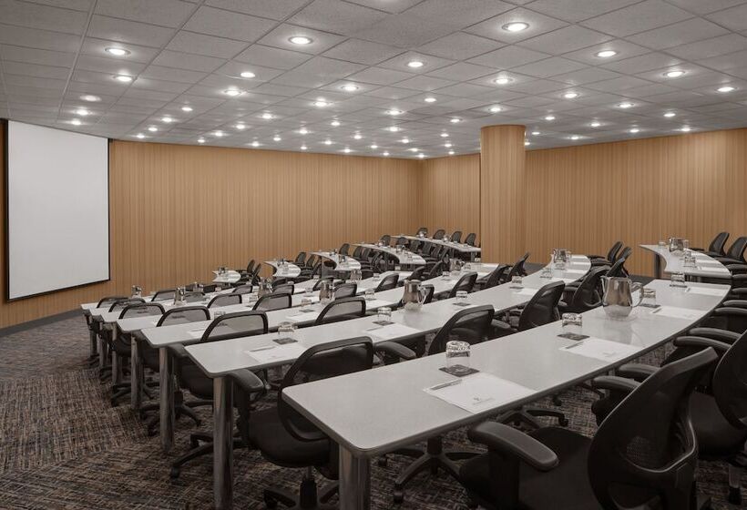 فندق Renaissance Chicago North Shore