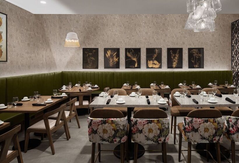 فندق Renaissance Chicago North Shore