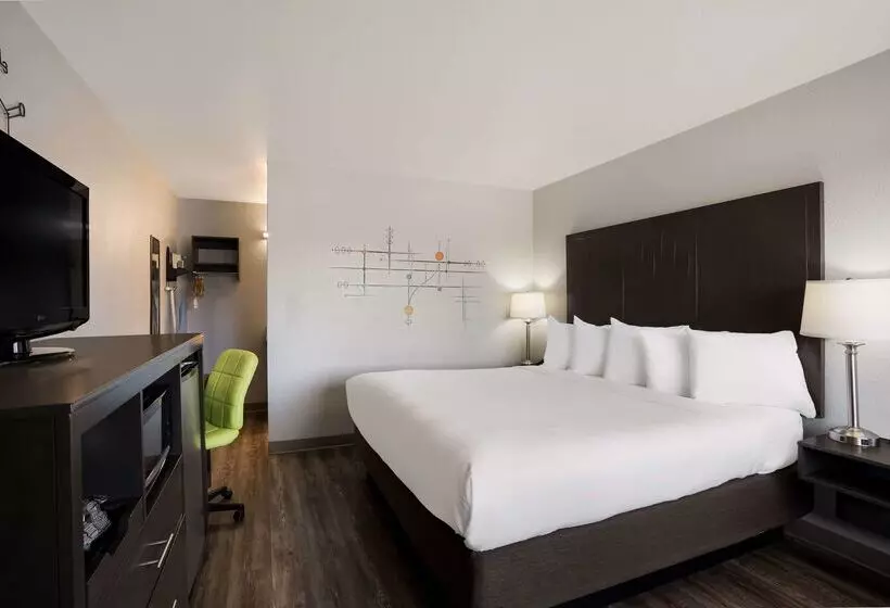 Richland Riverfront Hotel, Ascend Hotel Collection