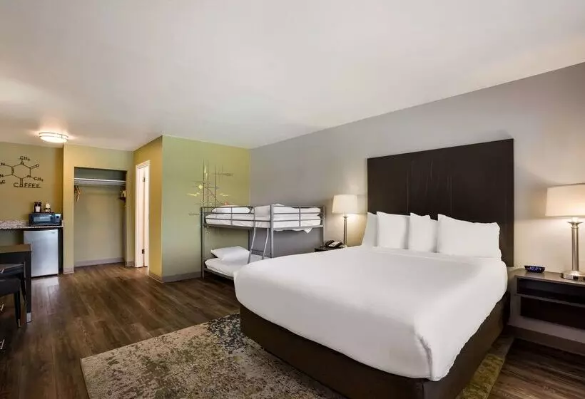 Richland Riverfront Hotel, Ascend Hotel Collection