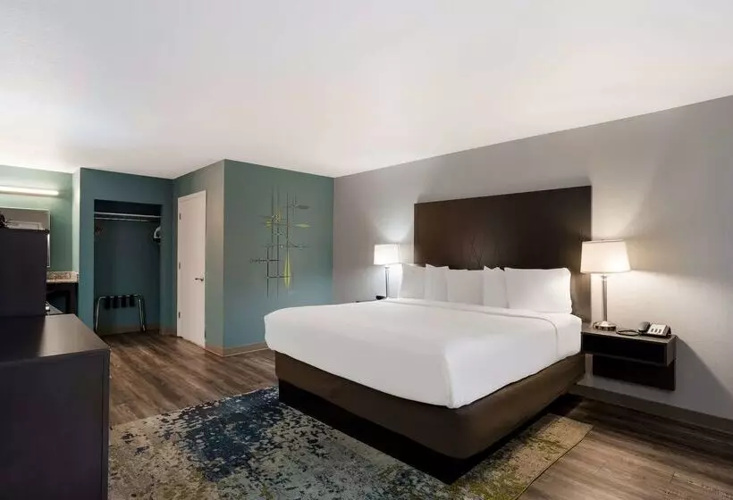 Richland Riverfront Hotel, Ascend Hotel Collection