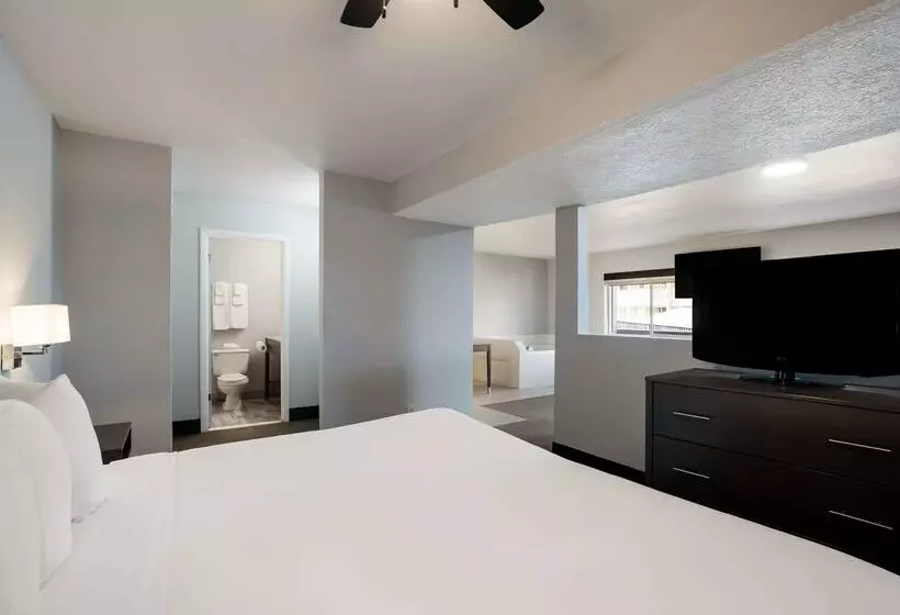 Richland Riverfront Hotel, Ascend Hotel Collection