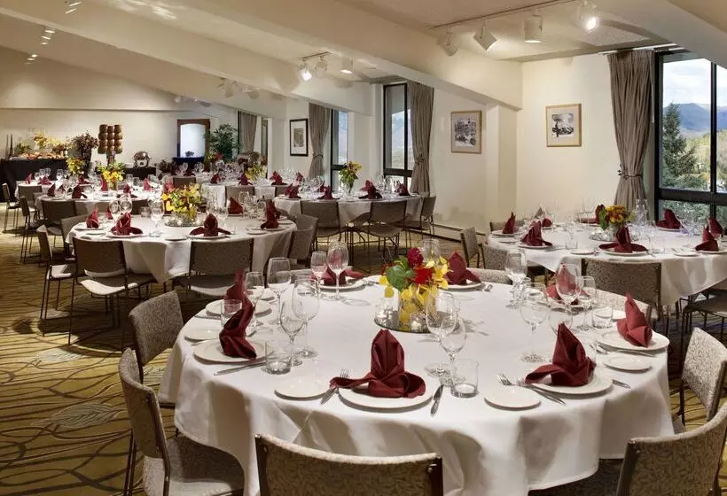 호텔 Stonebridge Inn