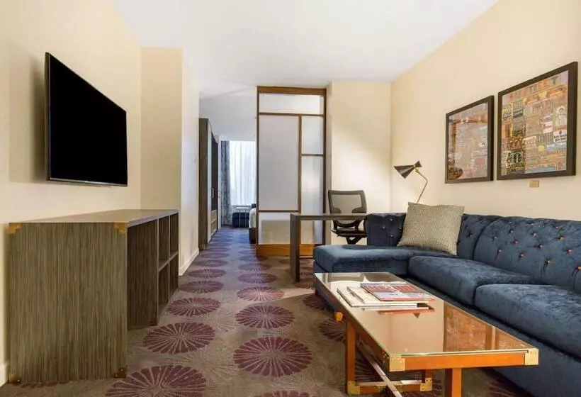 The Chicago Hotel Collection Magnificent Mile