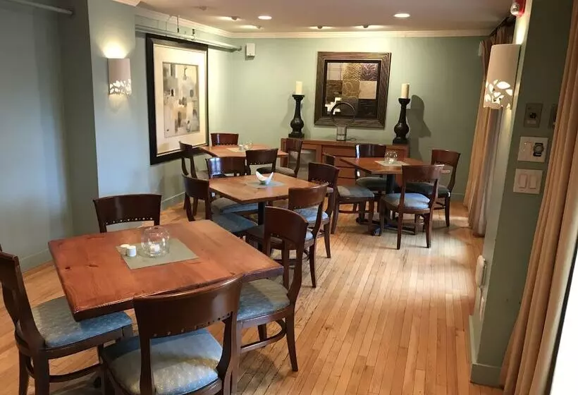 酒店 The Kennebunk Inn
