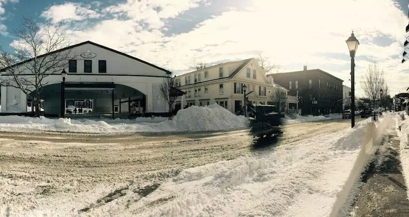 酒店 The Kennebunk Inn