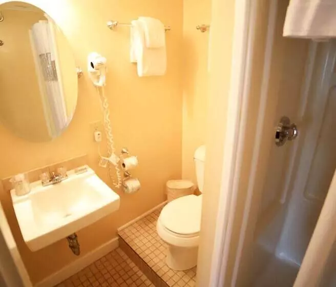 酒店 The Kennebunk Inn