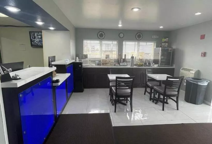 فندق على الطريق Americas Choice Inn & Suites