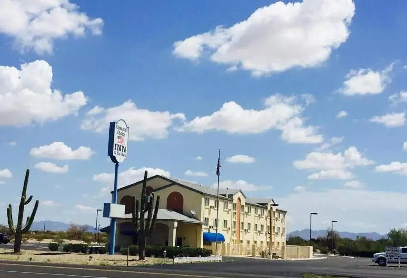 فندق على الطريق Americas Choice Inn & Suites